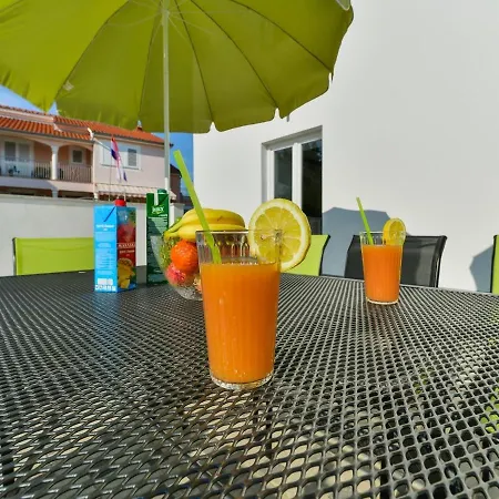 Ferienhaus Dragica Mit Pool 50 M Vom Privlaka (Zadar)